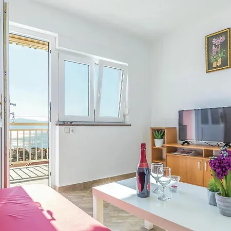 Stunning Apartment In Podaca With Kitchen
